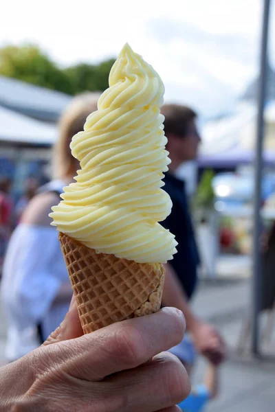 Creamy Ice Wafer — Stock Photo, Image