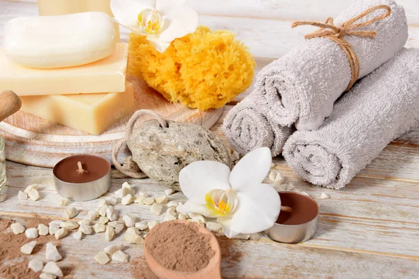 Havlular sünger taşı, doğal sabun yüz maskesi yapmak için kuru toz, spa.