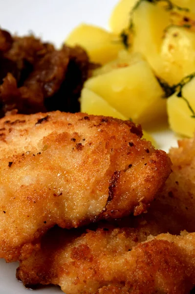 Breaded Chicken Breast Boiled Potatoes Fried Cabbage — Stock Photo, Image