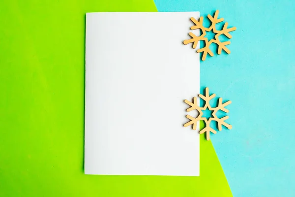 White Mockup Blank Christmas Decorations Bright Blue Green Background Flat — Stock Photo, Image
