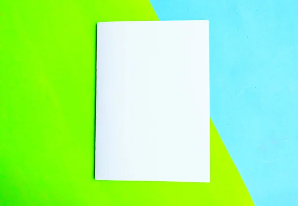 Mockup Bianco Bianco Sfondo Geometrico Blu Verde — Foto Stock