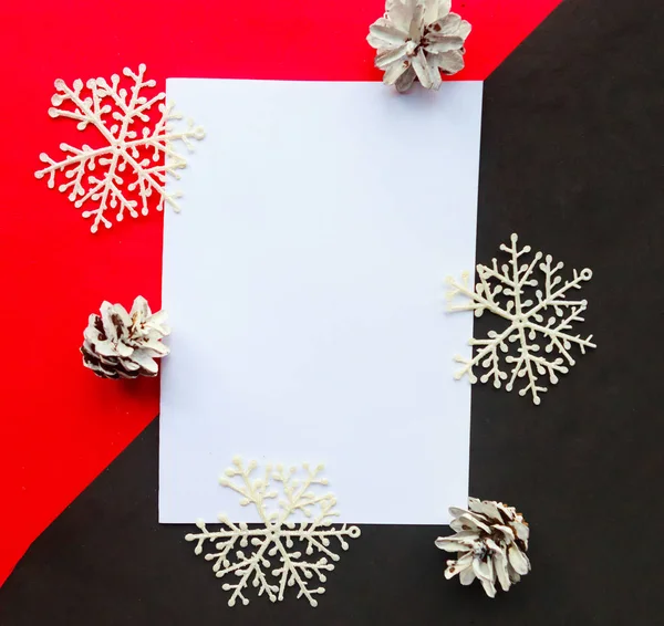 White Paper Blank White Snowflakes Geometric Red Black Abckground Flat — Stock Photo, Image