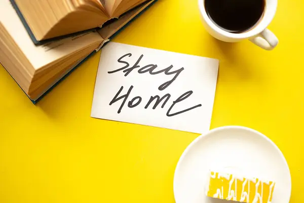 Quarantäne Konzept Flatlay Foto Mit Kaffeetasse Und Offenem Buch Auf — Stockfoto