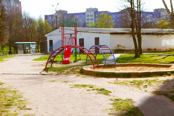 Parque Infantil Vazio Centro Cidade Conceito Quarentena — Fotografia de Stock