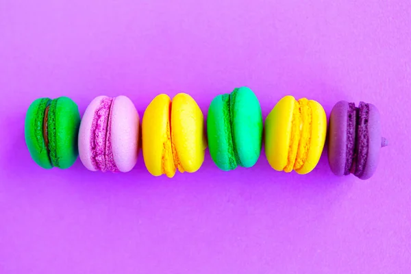 Sweet Color Macaroons Bright Purple Background Flat Lay Top View — Stock Photo, Image