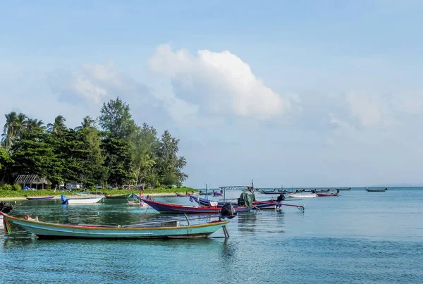 Plage Tropicale Bateaux Traditionnels Longue Queue Golfe Thaïlande Thaïlande — Photo