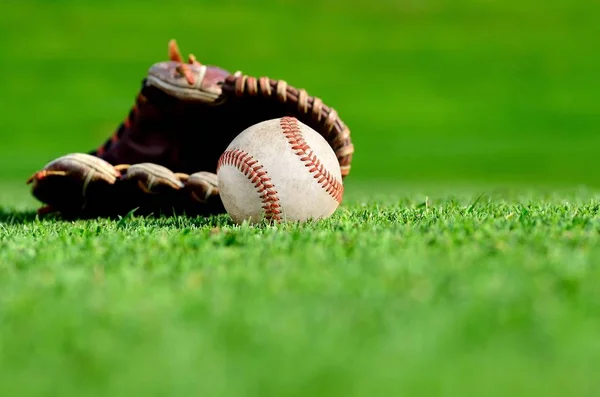 Está na hora do basebol. — Fotografia de Stock