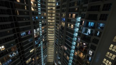 Pencere ışıklar gece, Kuala Lumpur multistorey evde
