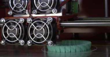 3D baskı makinesi iş yeni bir nesne oluşturma