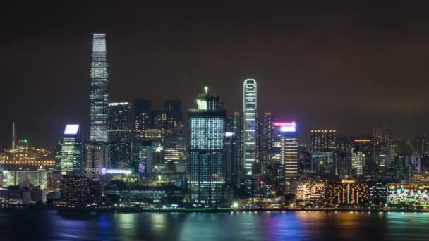 Timelapse Hong Kong oświetlony w nocy — Wideo stockowe