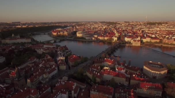Панорама с воздуха Праги, Чехия — стоковое видео