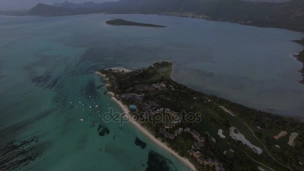 Antenowe panorama ocean oraz wyspy Mauritius — Wideo stockowe