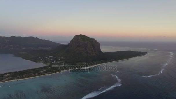Le Morne Brabant dağ, hava Mauritius — Stok video