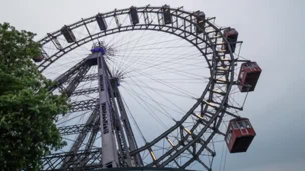 View of the ferris wheel from the ground, Vienna, Austria — Stock Video