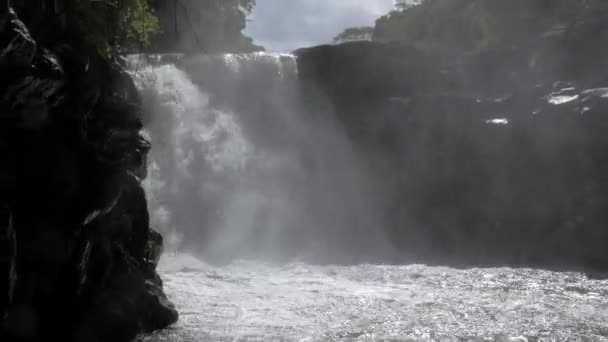 Vattenfall på Mauritius Island — Stockvideo