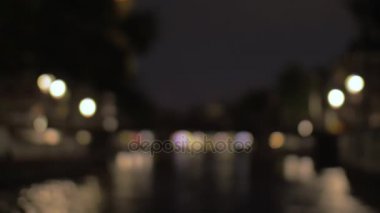 Gece Amsterdam kanal ve Köprüsü ile göster