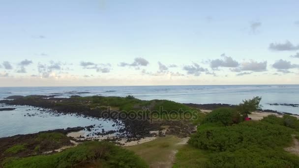 Flyga till kanten av Mauritius Island — Stockvideo