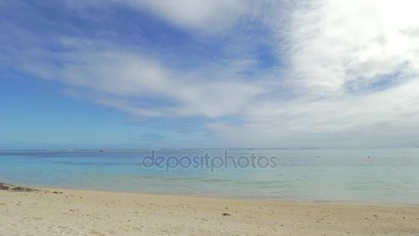 Beach with deck-chairs on tropical resort — Stock Video