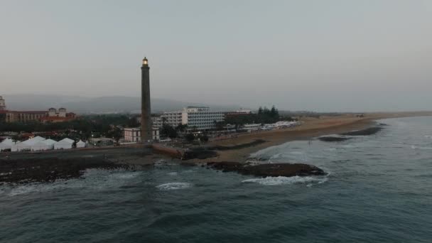 Leuchtturm an der Küste Gran Canarias, Antenne — Stockvideo