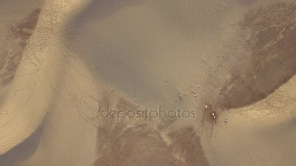 Sand landscape with dunes, aerial view — Stock Video