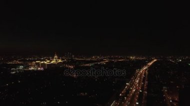 Leninsky Avenue, Moskova, Rusya Federasyonu Hava gece görünümü.