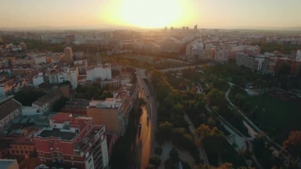 Valencia bij zonsondergang, aerial view — Stockvideo