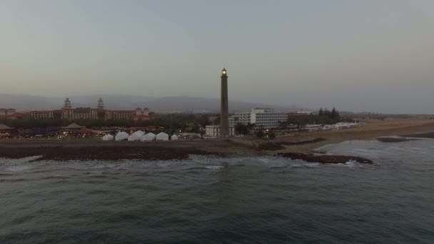 Rezort a maják Maspalomas na Gran Canarii, letecké — Stock video