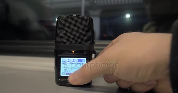 Başlangıç kayıt dictaphone üzerinde — Stok video