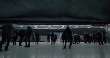 Helsinki, Finlandiya için metro istasyonunda