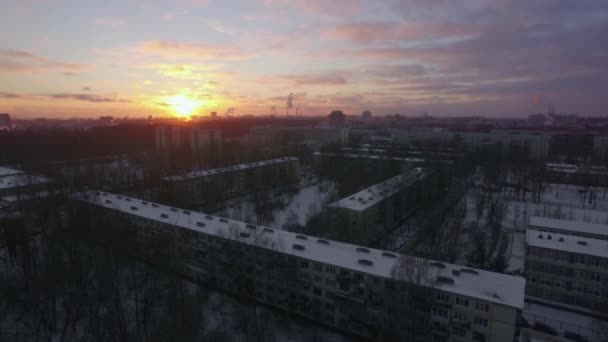 Letecká scéna rezidenční oblasti Petrohradu za svítání — Stock video