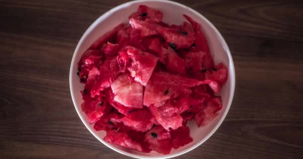 Timelapse z mísy jíst sladký meloun — Stock video