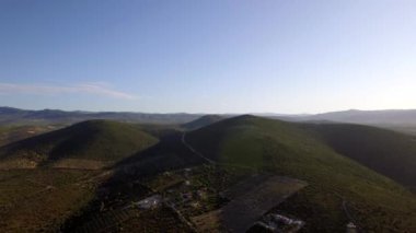 Yeşil tepelerin ve tarım arazileri, Yunanistan Hava doğa sahnesi