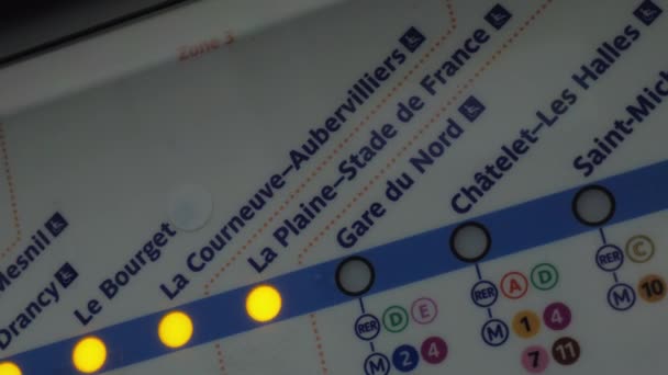 Detalj av parisisk tunnelbana karta, Frankrike — Stockvideo