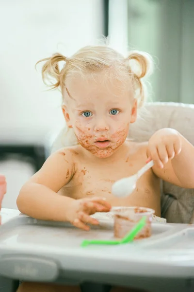 Little messy eater — Stock Photo, Image