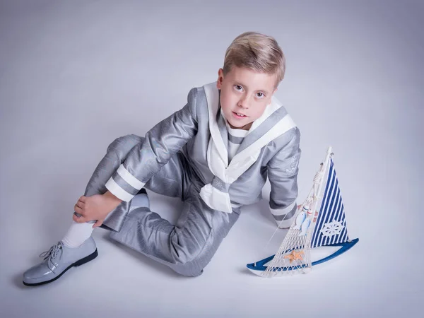 Mooie schattige sailor boy — Stockfoto