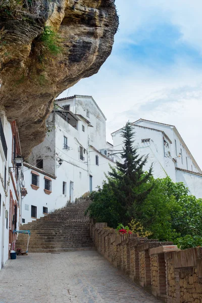 Setenil şarap imalathaneleri, Cadiz ülke İspanya eyalete ait