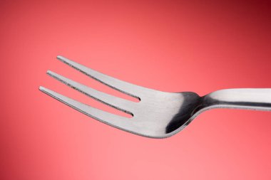 Kırmızı arka plan, yatay çatal