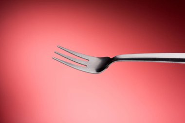 Kırmızı arka plan, yatay çatal