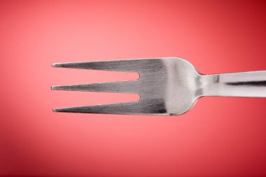 Kırmızı arka plan, yatay çatal