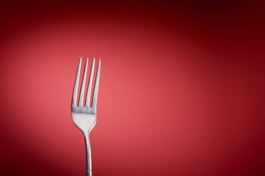 Kırmızı arka plan, yatay çatal