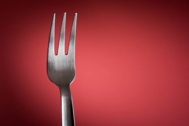 Kırmızı arka plan, yatay çatal