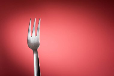 Kırmızı arka plan, yatay çatal