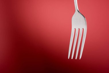 Kırmızı arka plan, yatay çatal