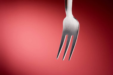 Kırmızı arka plan, yatay çatal