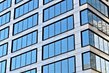 Modern bina. Modern ofis binası ile cam cephe