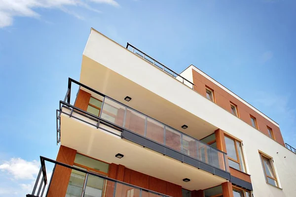 Modern apartmanlar dış