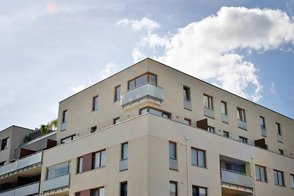 Modern apartmanlar dış