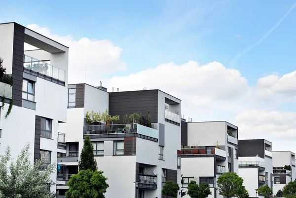 Modern apartmanlar dış