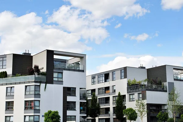 Modern apartmanlar dış