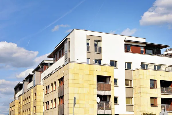 Modern apartmanlar dış